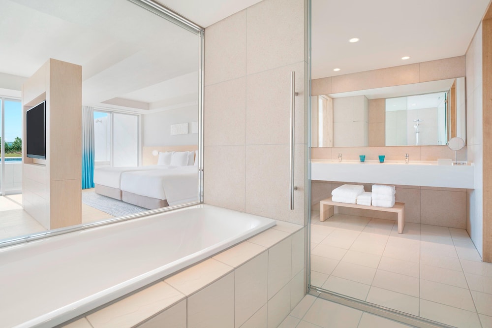 Iraph Sui, A Luxury Collection Hotel, Miyako Okinawa
