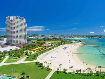 Hotel The Beach Tower Okinawa