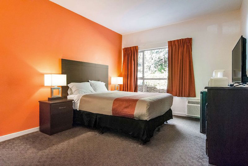 Hotel Motel 6 Surrey