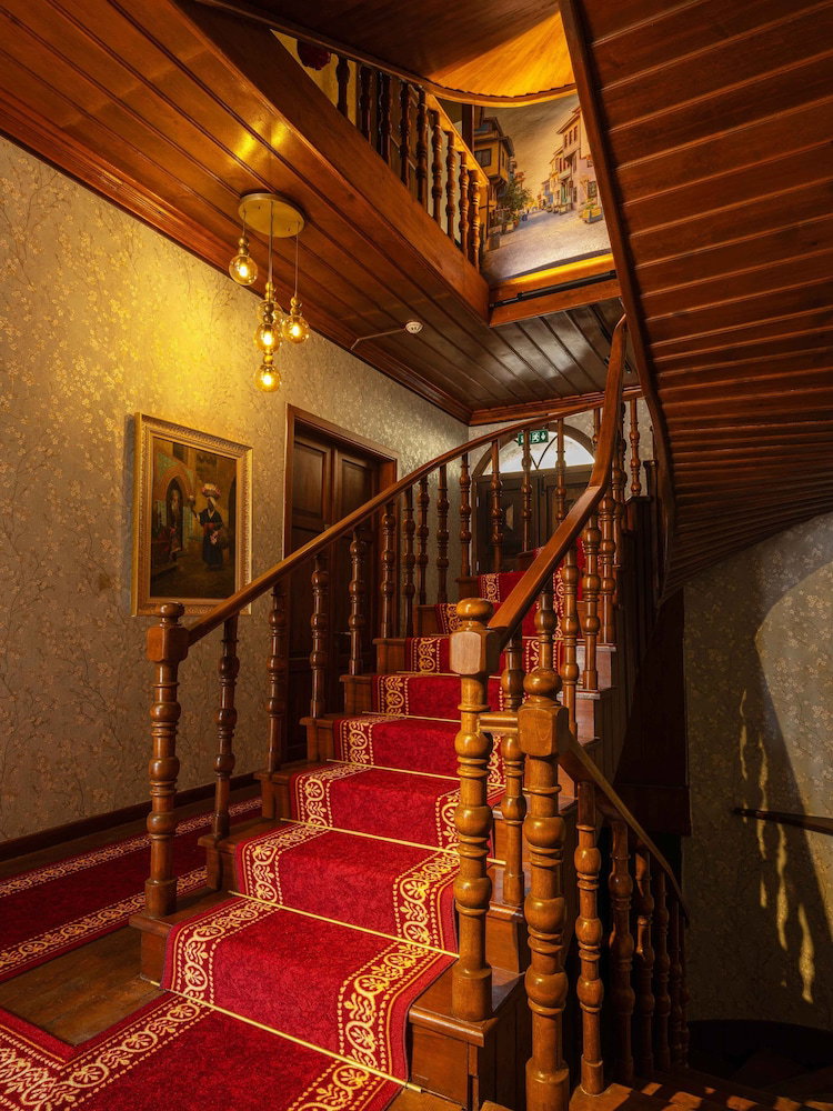 Hotel Araz White House