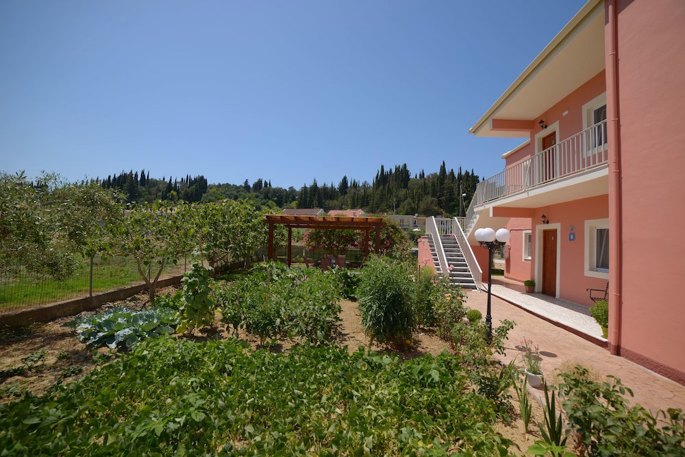 Hotel Megali Beach Nikos