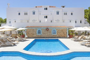 Hotel Apartamentos Los Arcos cazare Santa Eularia des Riu