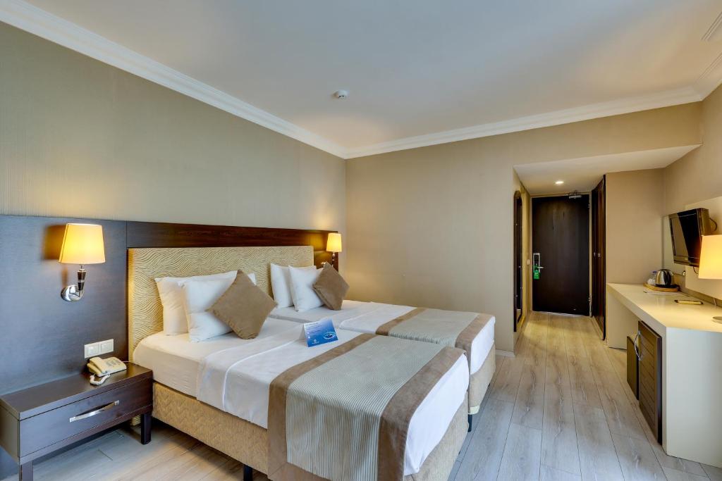 Faros Premium Beach