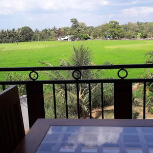 Hotel Risenlak Holiday Resort cazare Polonnaruwa