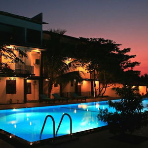 Hotel Hotel Freedom Village cazare Dambulla