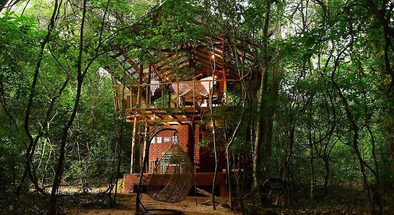 Hotel Back Of Beyond, Pidurangala