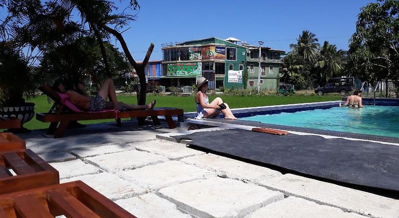 Traveller's Home Hotel