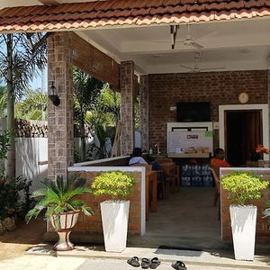 Hotel The Bavarian Resort cazare Sri Lanka