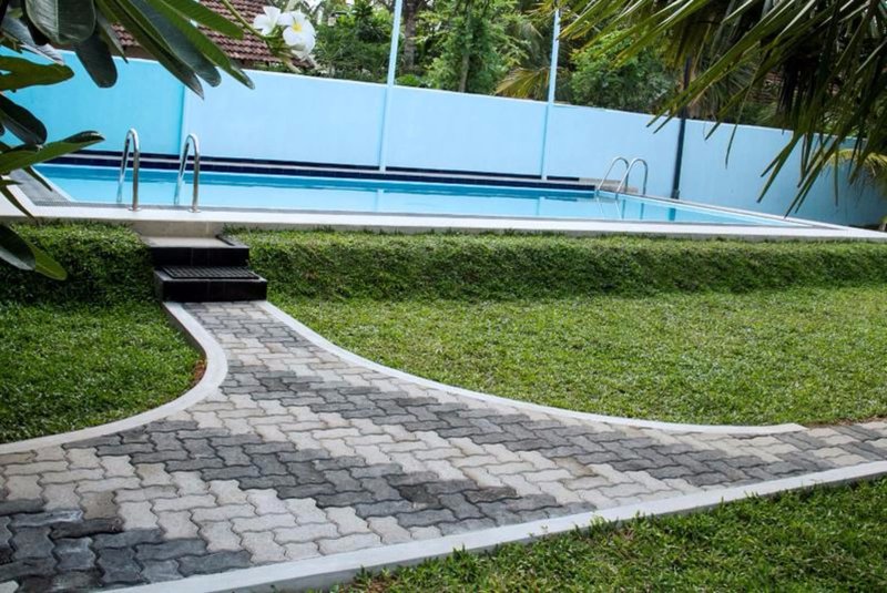 Larn's Villa