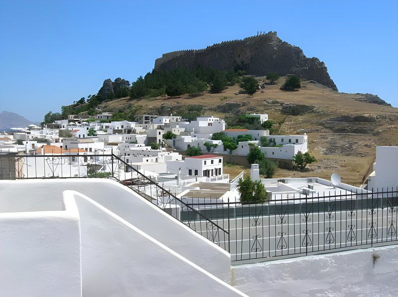 Hotel Sarris Studios