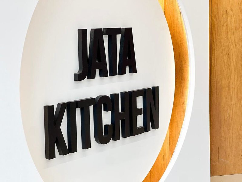 Jata Crown Hotel