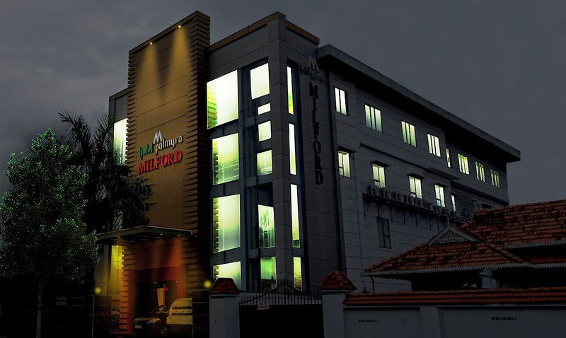 Hotel Treebo Tryst Palmyra Grand Suite