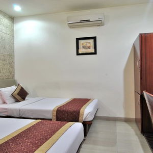 Hotel Cosy Grand cazare Delhi