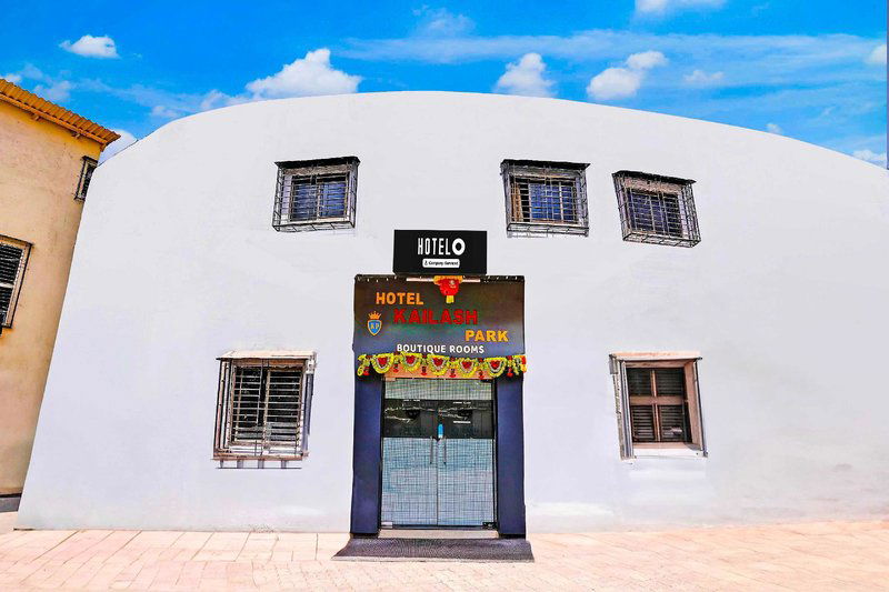 Hotel Hotel O Kailash Park Near Sakinaka Metro Station