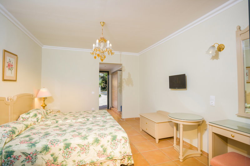 Paleokastritsa Palace Resort & Spa