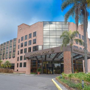 Hotel Sheraton Pilar Hotel & Convention Center cazare Pilar