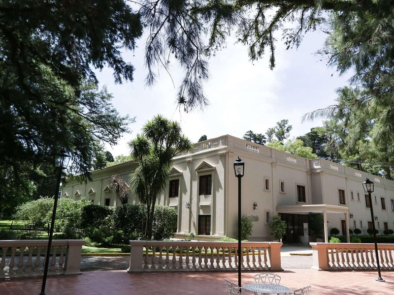 Hotel Howard Johnson By Wyndham Escobar Hotel