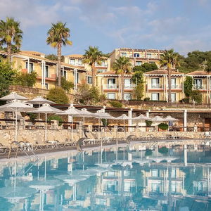 Hotel Louis Apostolata Island Resort cazare Skala