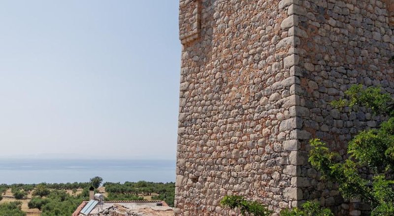Arapakis Historic Castle
