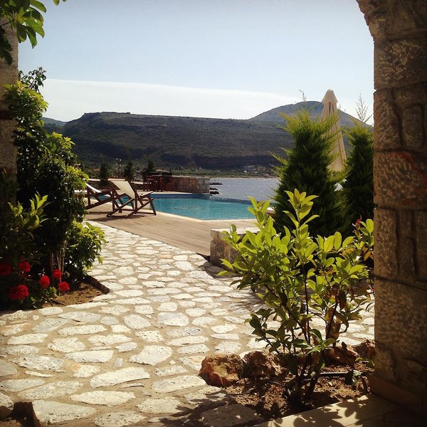 En Plo Luxury Suites
