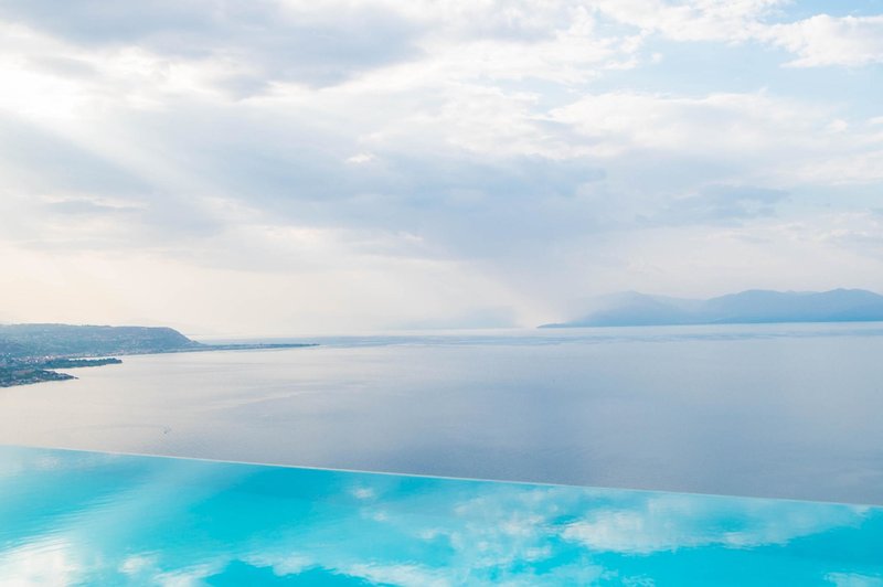 Le Grand Bleu Resort