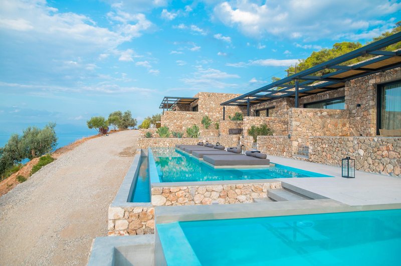 Le Grand Bleu Resort
