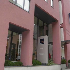 Hotel Novotel Suites Wien City Donau cazare Illinois