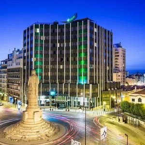 Sejur Holiday Inn Lisbon vacanta Lisabona si imprejurimi