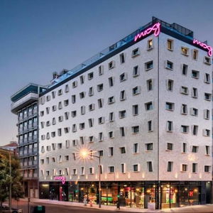 Hotel Moxy Lisbon City cazare Clinton