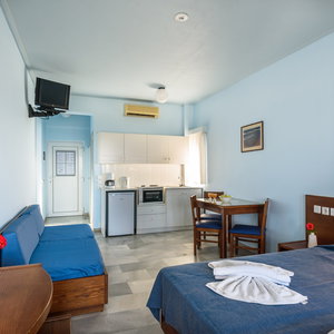 Sejur Kostakis Beach Apartments vacanta Gerani
