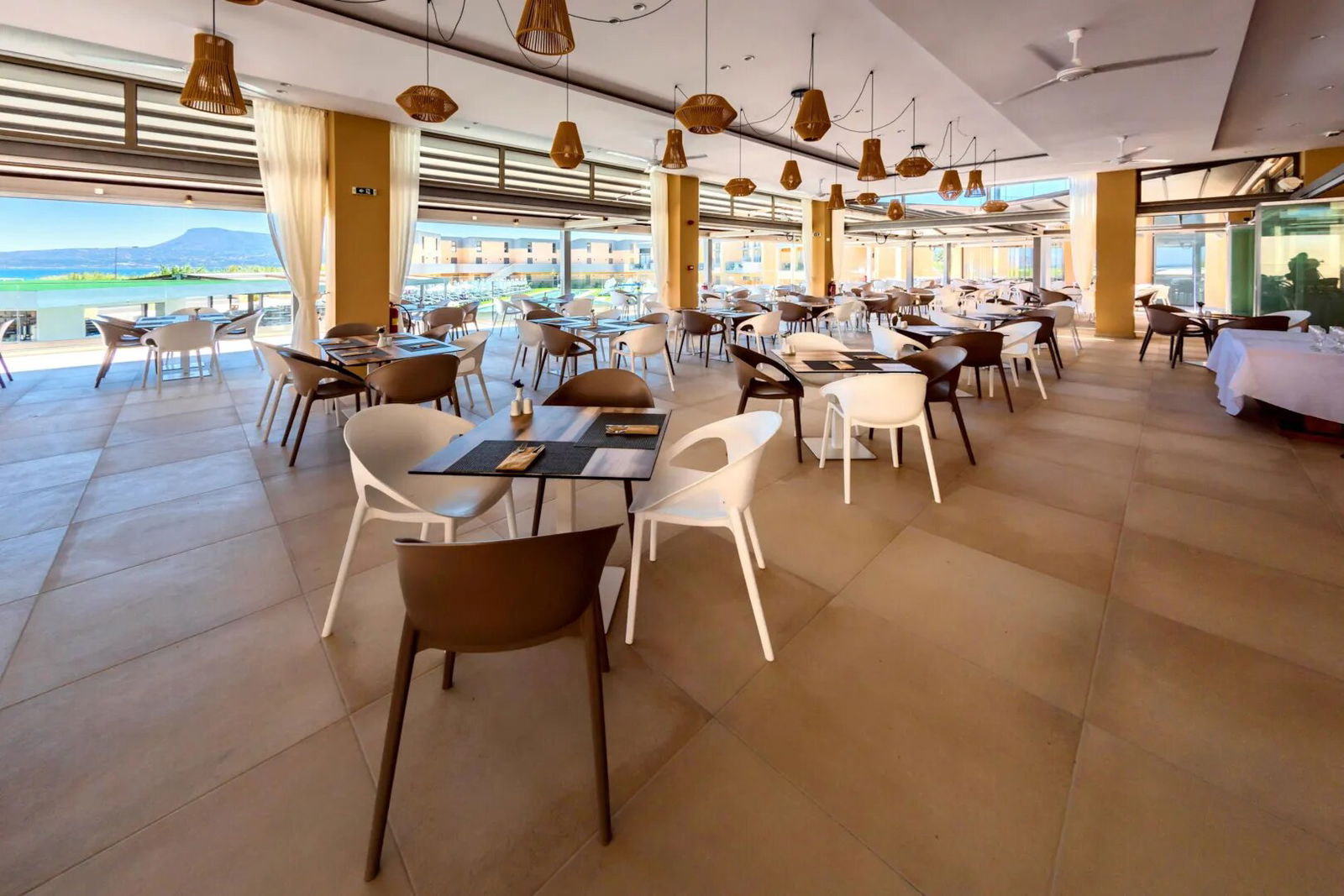 Hotel Kiani Beach Resort