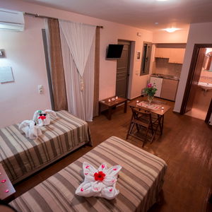 Hotel Flamingos Hotel cazare Agioi Apostoloi