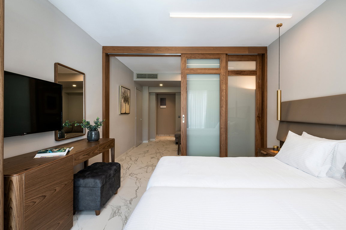 Porto Platanias Beach- Luxury Selection