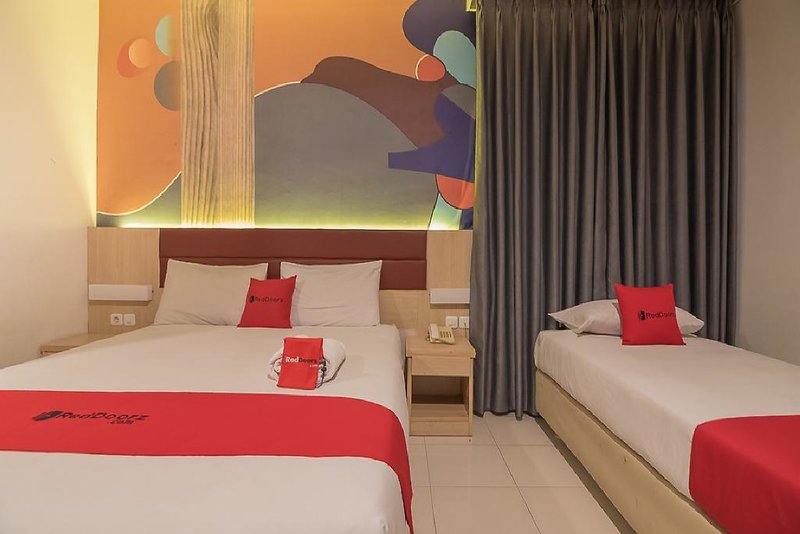 Hotel Hotel Arimbi Destik By Reddoorz Plus