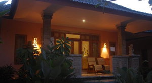 Hotel Poinciana Resort cazare Tejakula