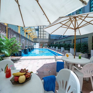 Hotel Golden Dragon cazare Macau