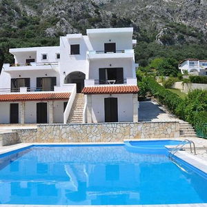 Hotel Yiannis Apartments cazare Barbati