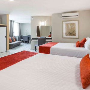 Hotel Howard Johnson Leon Avenida cazare Leon de los Aldama