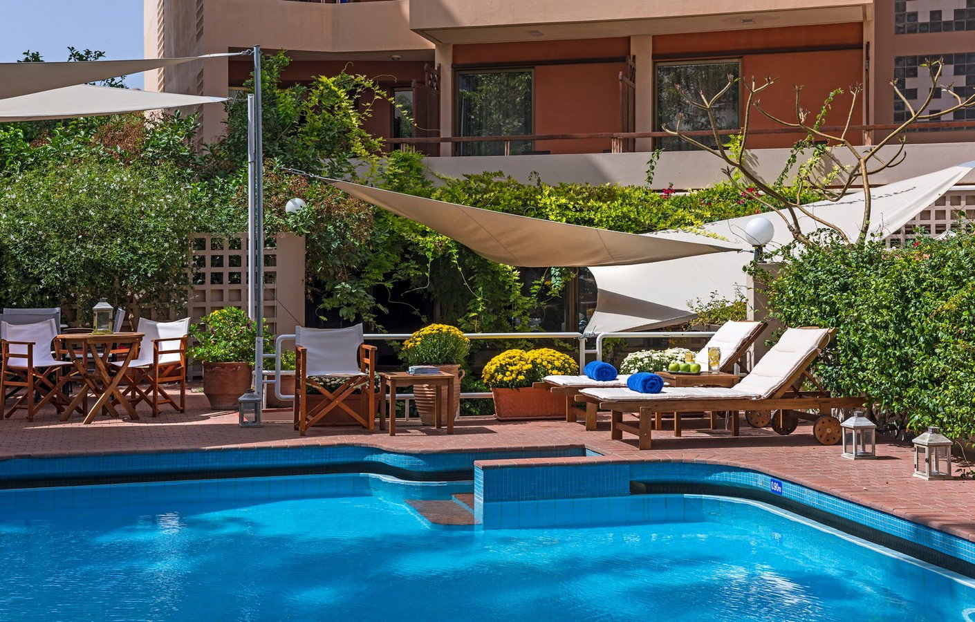 Akali Hotel