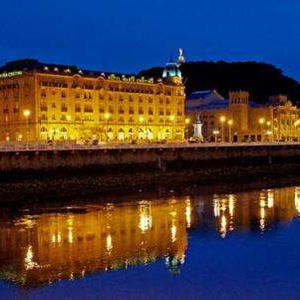 Hotel Maria Cristina cazare San Sebastian