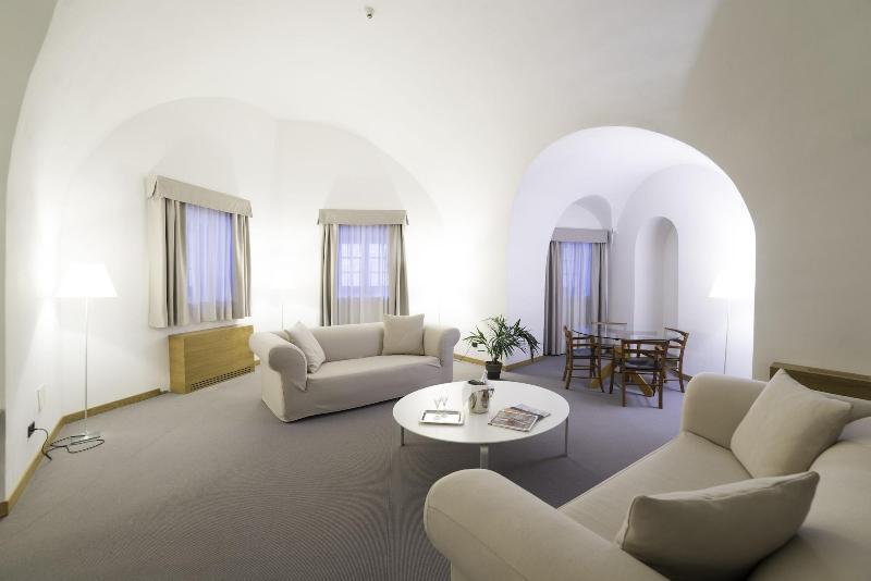 Hotel Hotel Cavour Et Des Officiers