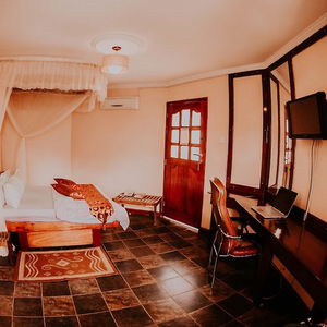 Hotel Happy Rhino Hotel cazare Arusha