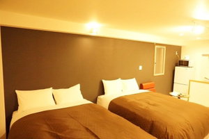 Hotel Mr. Kinjo Golden Cats cazare Ishigaki