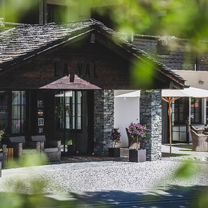 Hotel La Val Bergspa Hotel cazare Breil
