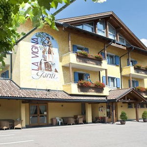 Hotel Garni La Vigna cazare San Michele All'Adige