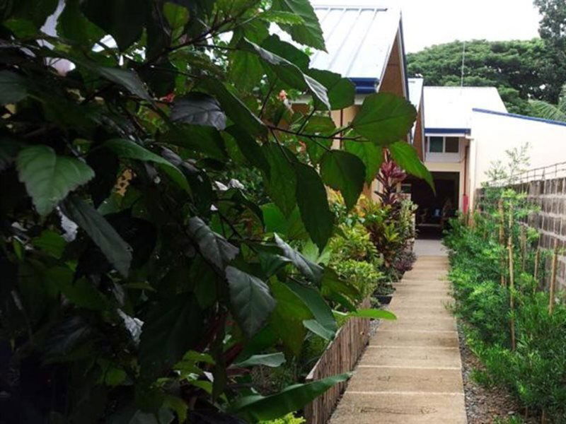 Hotel Blue Lagoon Inn & Suites