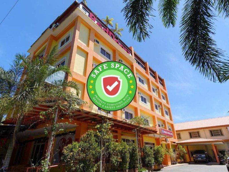 Hotel Rodolfo Royale Hotel By Reddoorz