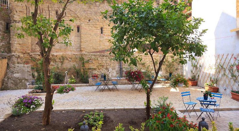 Hotel Borgo Vergini Garden B&B