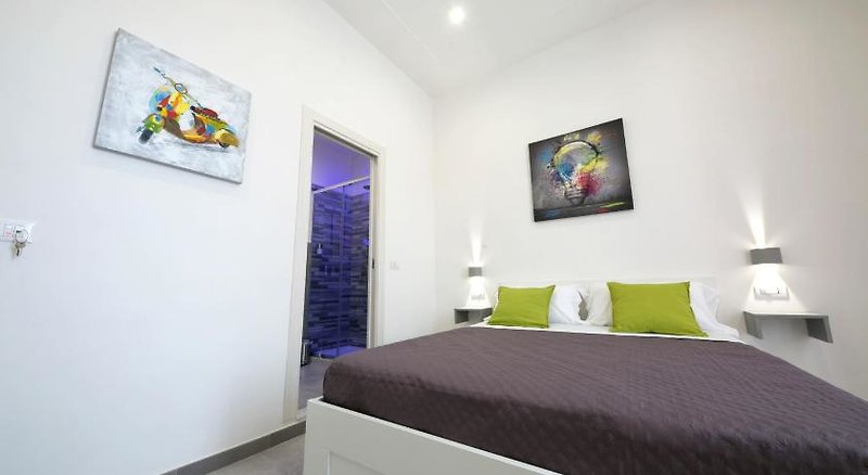 Hotel President Suites