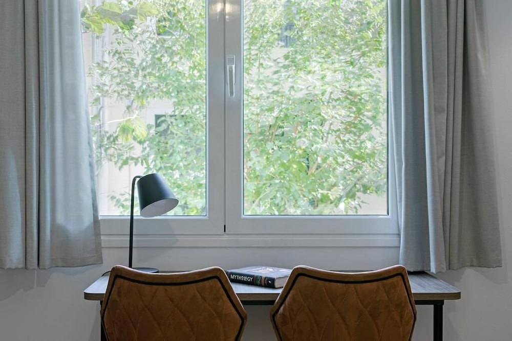 Acro Urban Suites